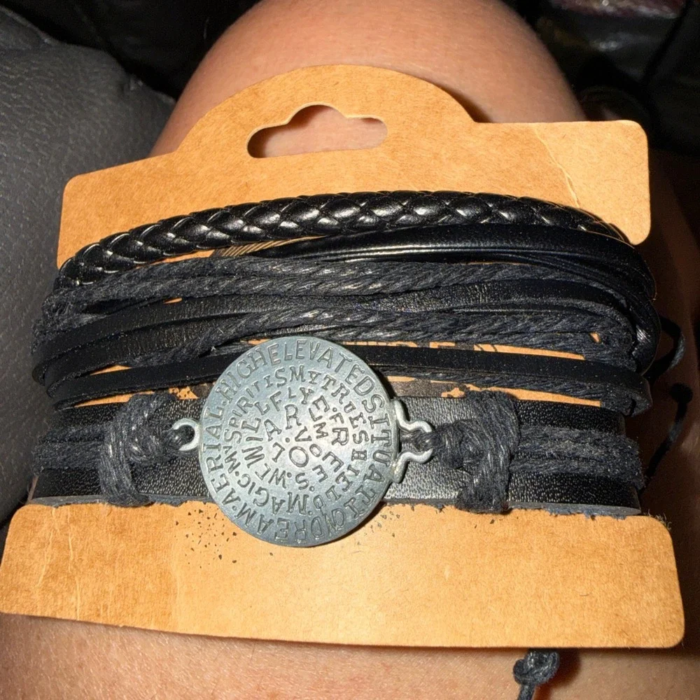 Free Vibes Bracelet Set Mens OS New Black Faux Leather Braided Medallion 4pc